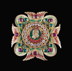 A perfect fit with the regional theme of the annual Louisiana Purchase Auction, the Isabel Spelman Devereaux Collection of Mardi Gras memorabilia led off the Neal sale last November. This jeweled Ducal Badge from Rex, sold for $2,390 (est. $500-$1,000), dates to 1880 when the theme was ‘The Four Elements.’ Courtesy Neal Auction Co.